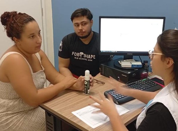 Americana começa a distribuir repelentes contra mosquito da dengue para mulheres grávidas