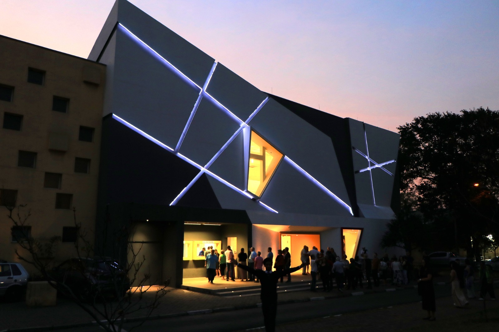 Campinas retoma vendas online de ingressos no Teatro Castro Mendes