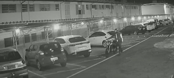Criminosos furtam três motos em condomínio no bairro São Bernardo