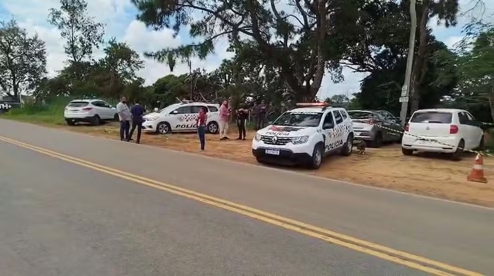 Motorista é eletrocutado e morre após encostar em fio solto de alta tensão, em Campinas 