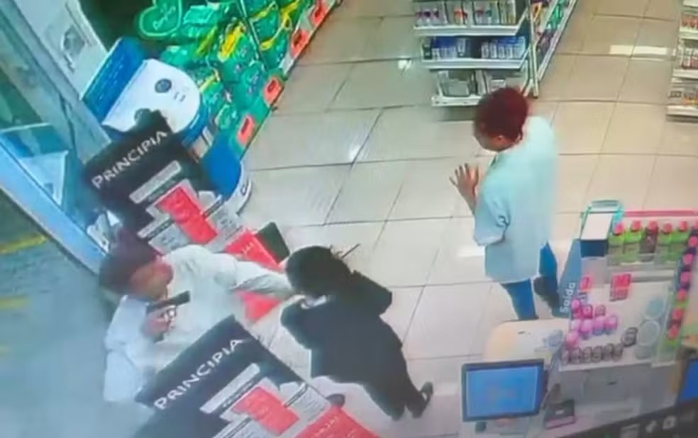Após perseguição, suspeito de assalto a farmácias é preso em Campinas 