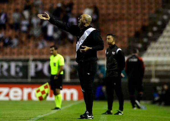 Após vitória contra o Ituano, Douglas Leite valoriza elenco da Ponte: “É um time com muita entrega”