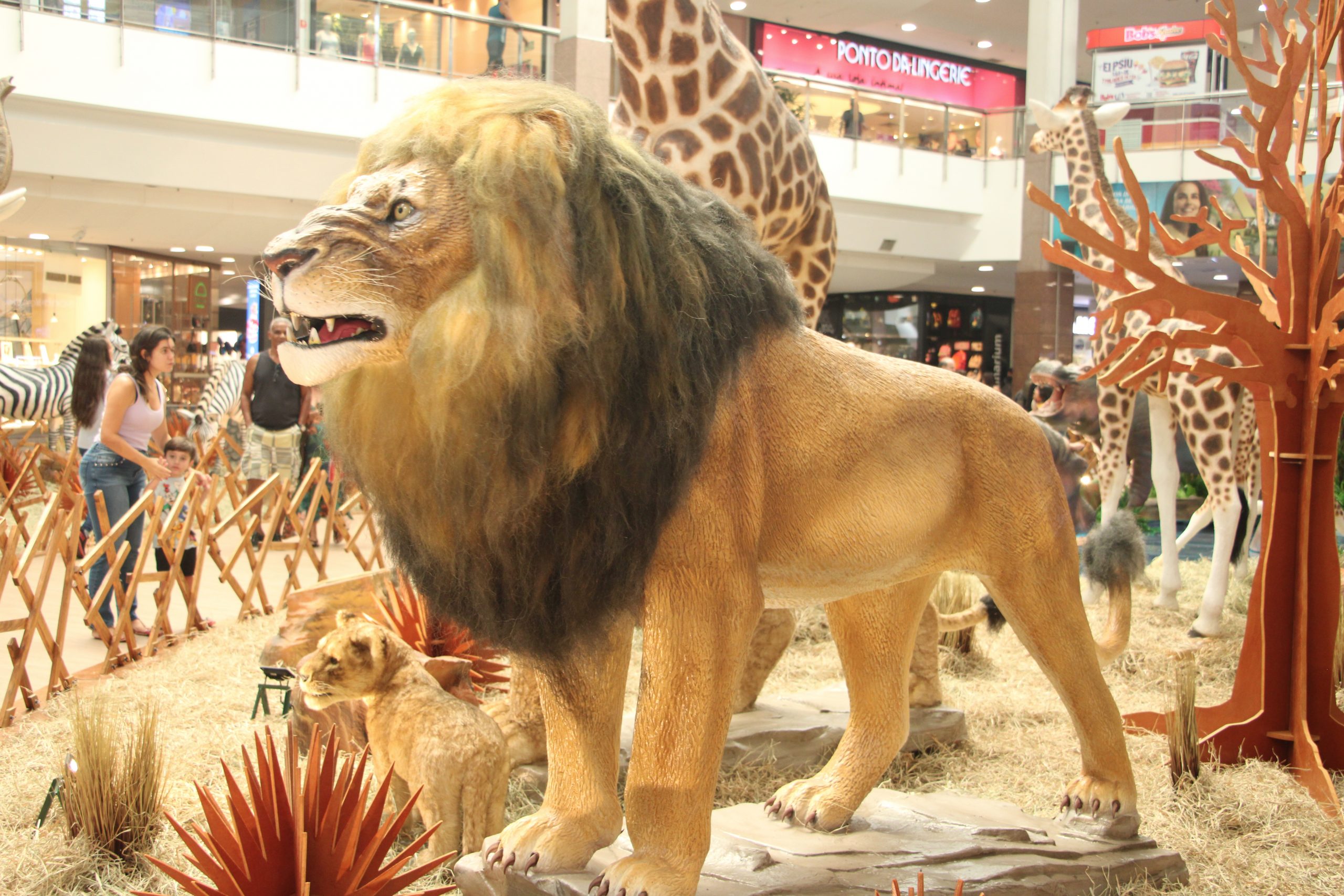 Exposição com réplicas realistas de animais selvagens chega ao Polo Shopping Indaiatuba   
