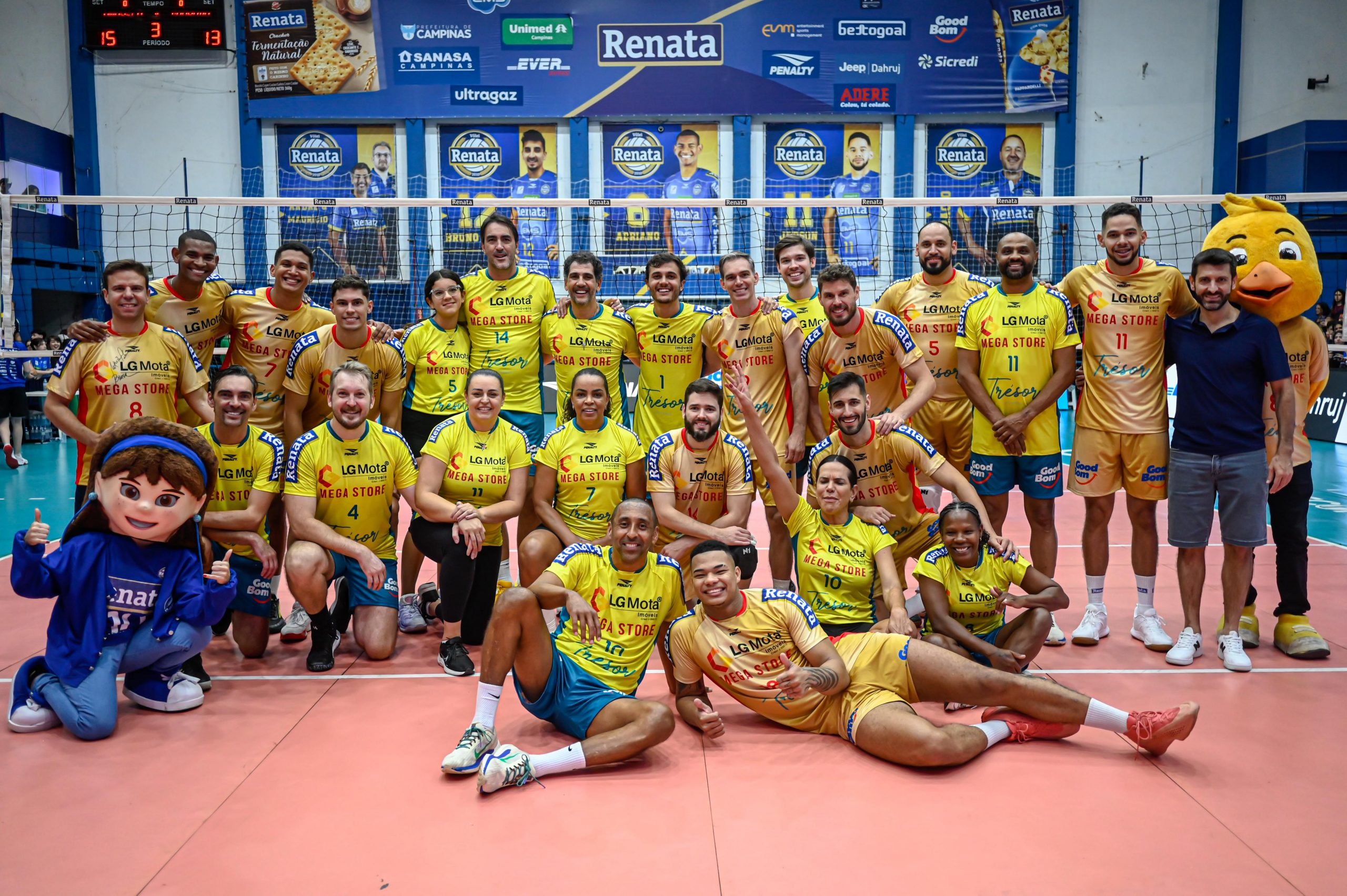 Grandes nomes do vôlei agitam o público na segunda edição do jogo “Mãos Solidárias”