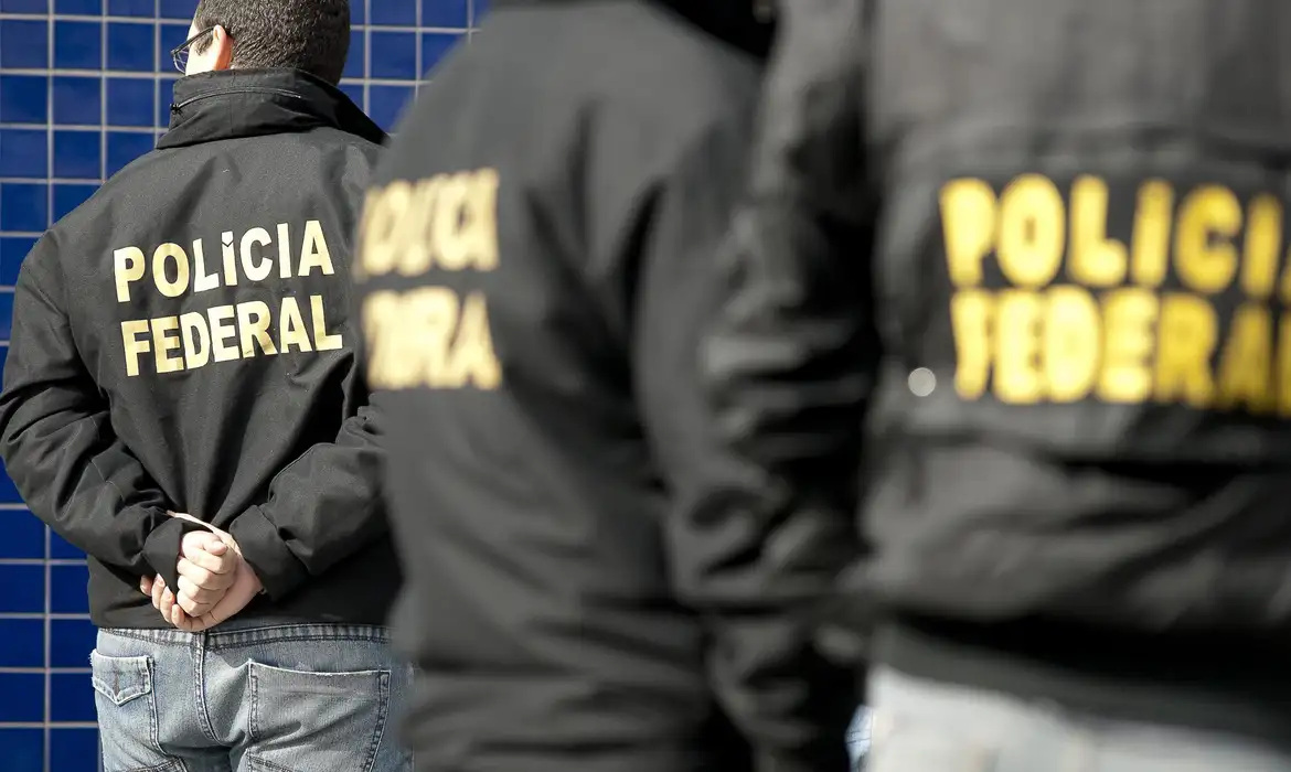 Homem é preso pela Polícia Federal em Monte Mor por compra de cédulas falsas pela internet