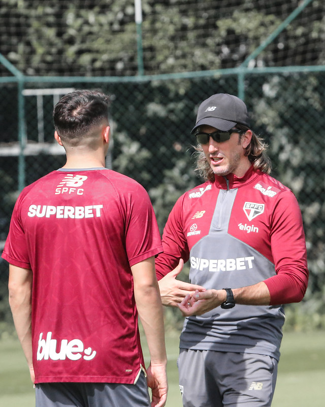 São Paulo recebe Talleres para garantir liderança do grupo na Libertadores