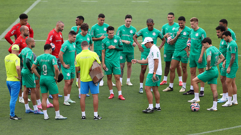 Abel Ferreira começa idealizar o Palmeiras para estreia na Copa do Mundo