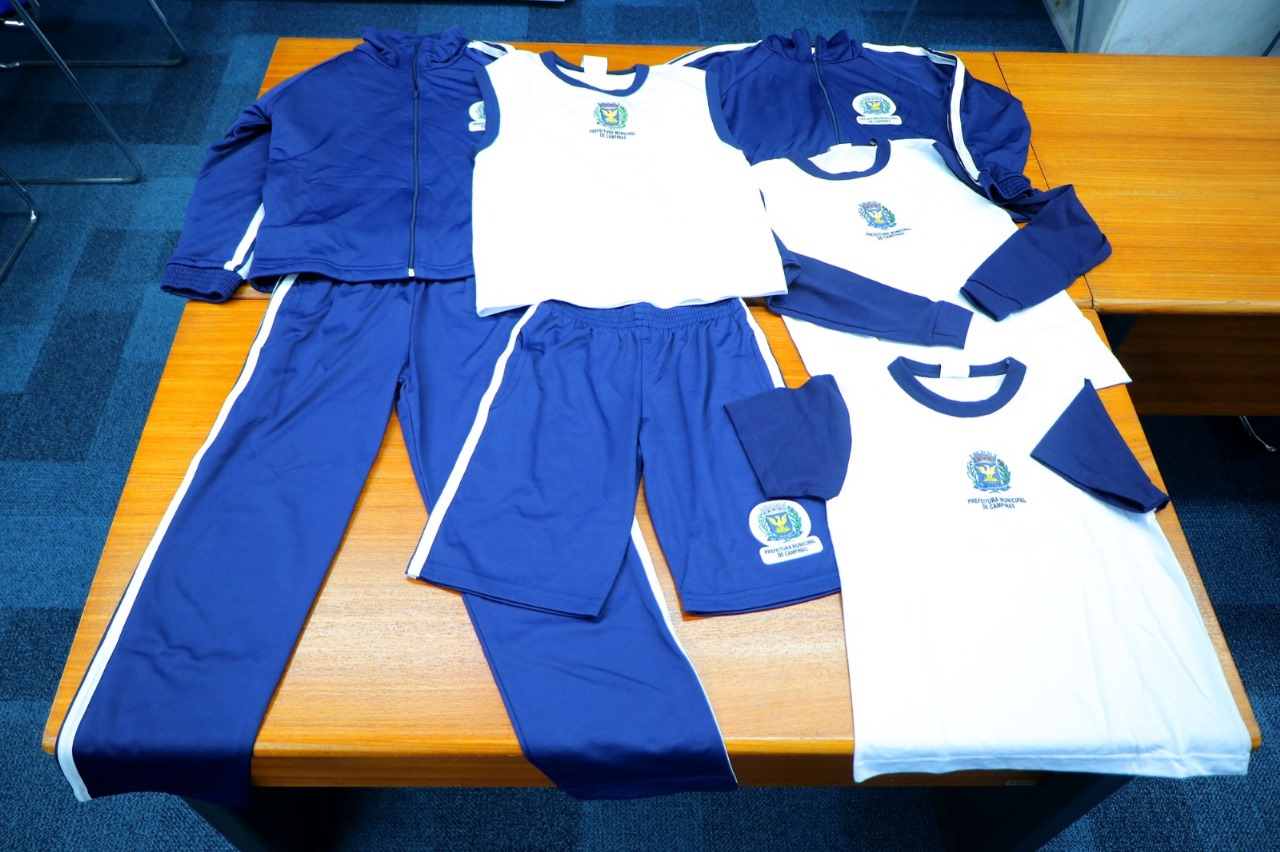 Demora na entrega de uniformes causa revolta entre pais de alunos em Campinas