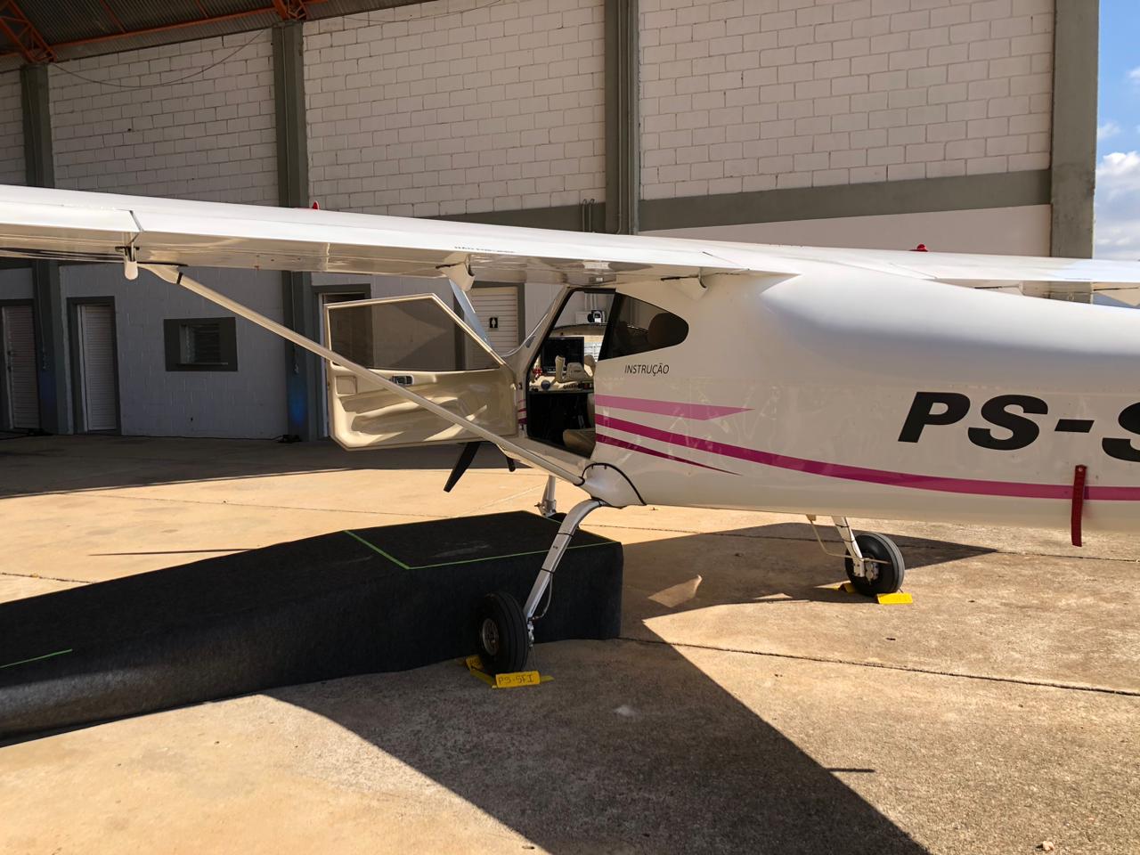Em Campinas, Anac apresenta aeronave adaptada para treinar pilotos cadeirantes