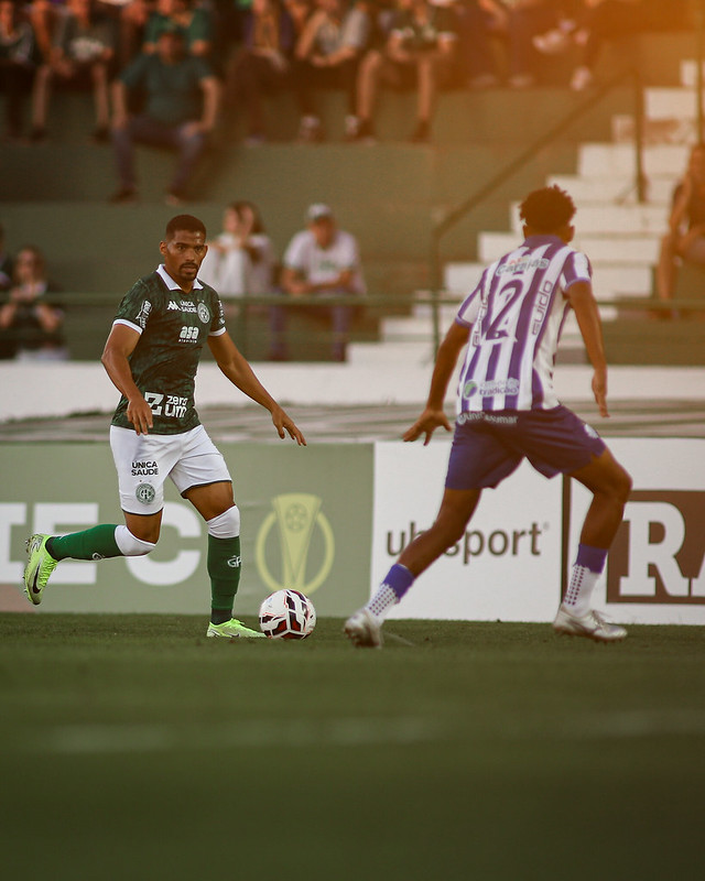Guarani busca renovação de Emerson Barbosa para conter propostas de rivais