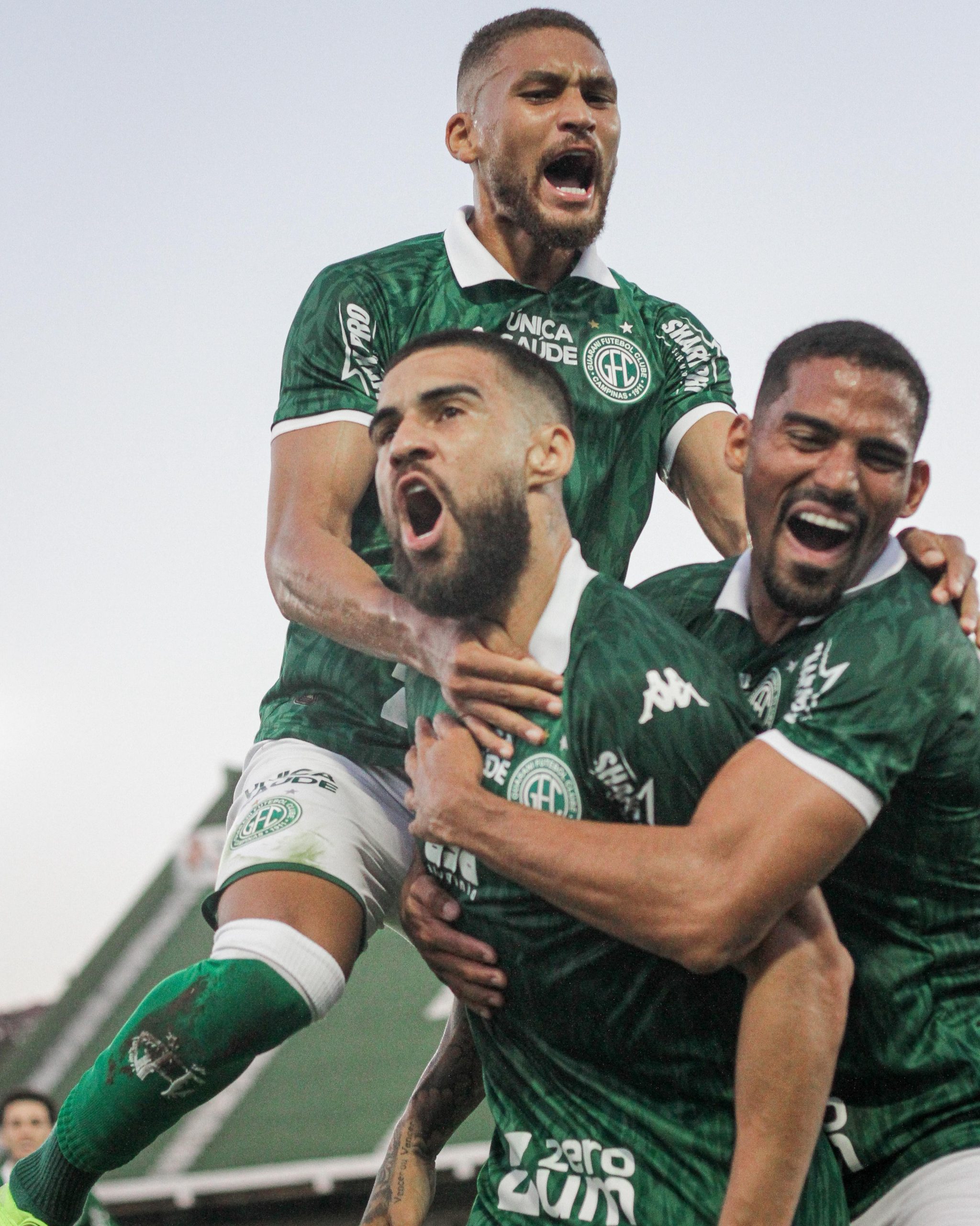 Guarani vence CSA e assume posição entre os oito primeiros da Série C