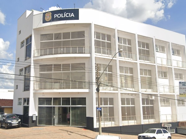Mulher é esfaqueada e morre em Engenheiro Coelho; Polícia busca por ex-marido