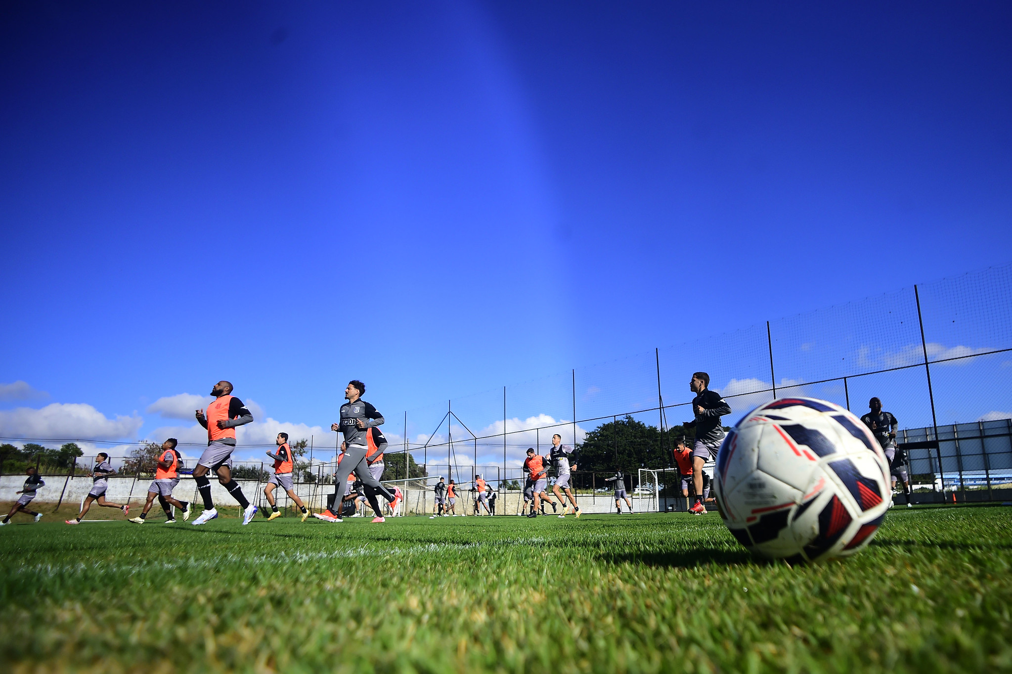 Ponte Preta tem três retornos para o duelo contra o Maringá