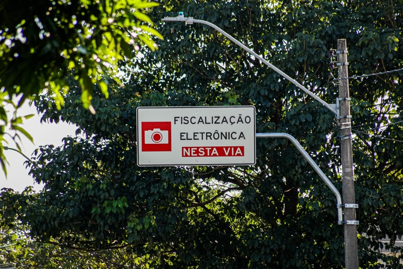 Prefeitura de Paulínia cancela multas por avanço de sinal e parada sobre faixa, entre abril e maio 