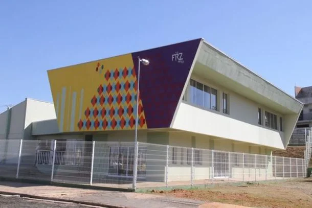 TCE aponta irregularidades de segurança em teatros e ginásios da região