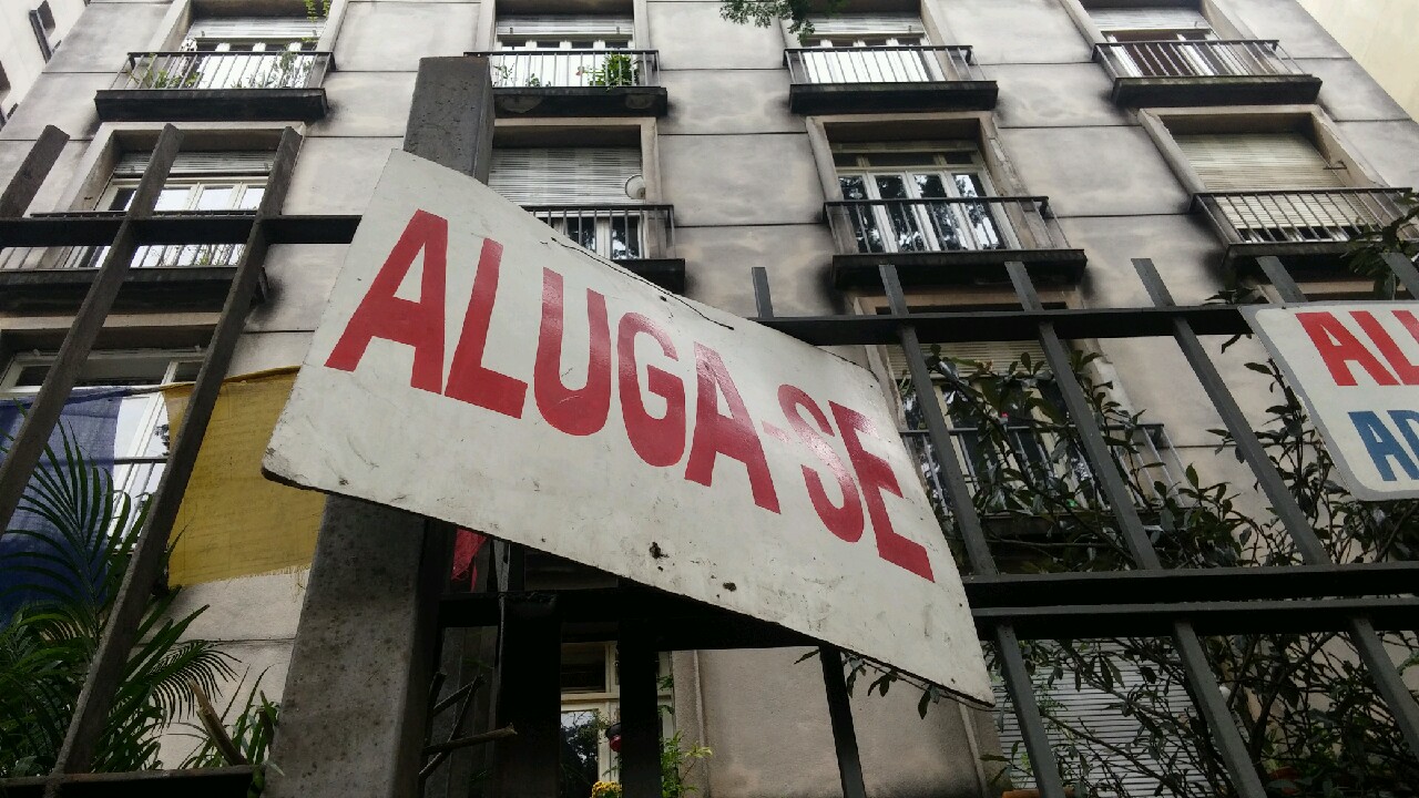 Criminosos oferecem imóveis que não estão disponíveis em golpe do falso aluguel