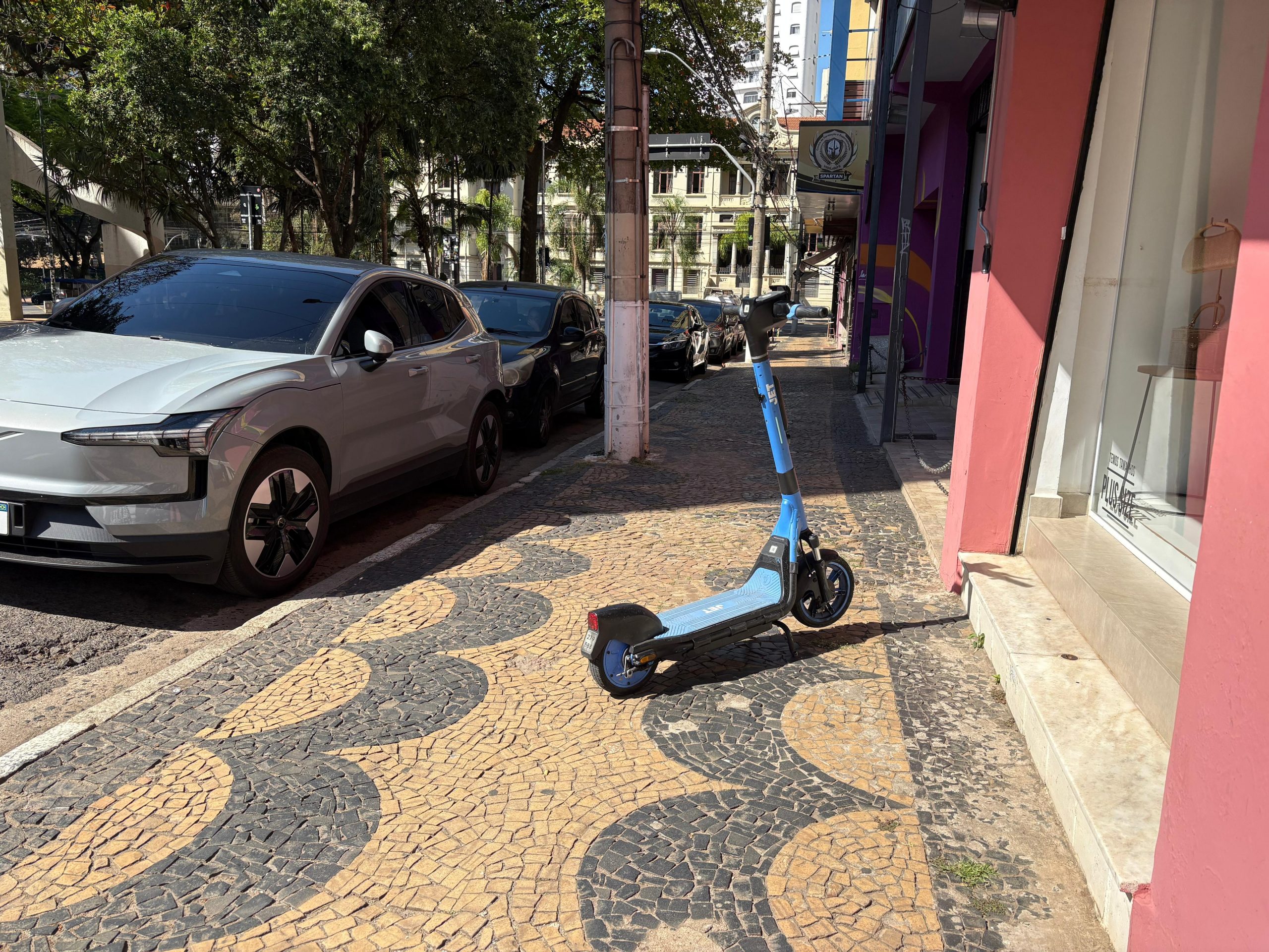 Mau uso de patinetes rende 68 reclamações de fevereiro a agosto em Campinas