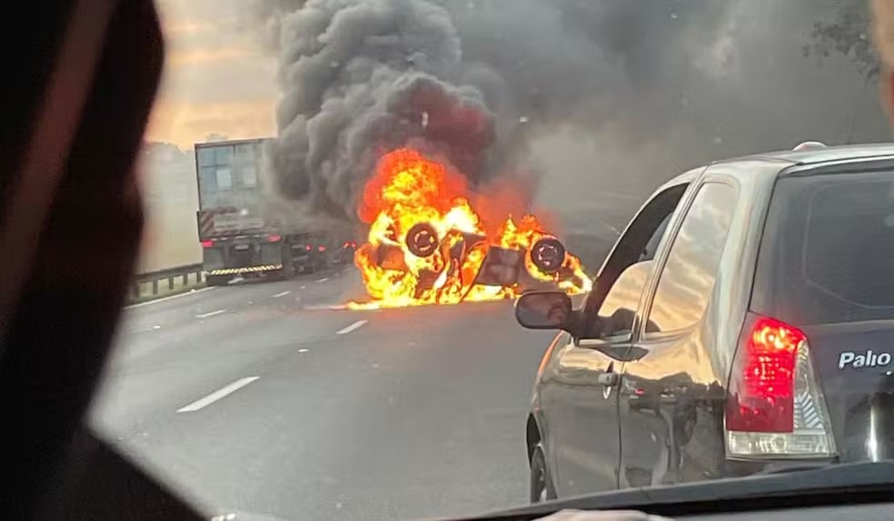 Morre mulher que estava em carro envolvido em acidente na Bandeirantes