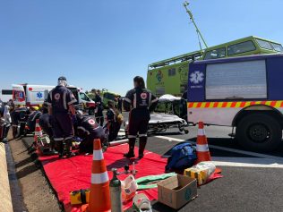 Simulado de acidente em rodovia mobiliza equipes de emergência em Campinas, veja fotos