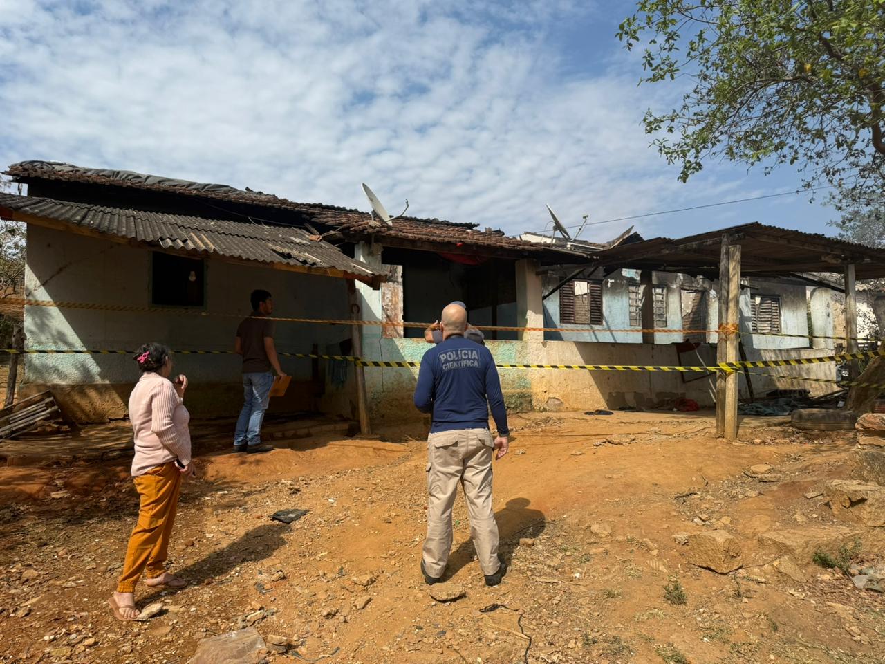 Três crianças morrem após casas pegarem fogo em Pedreira
