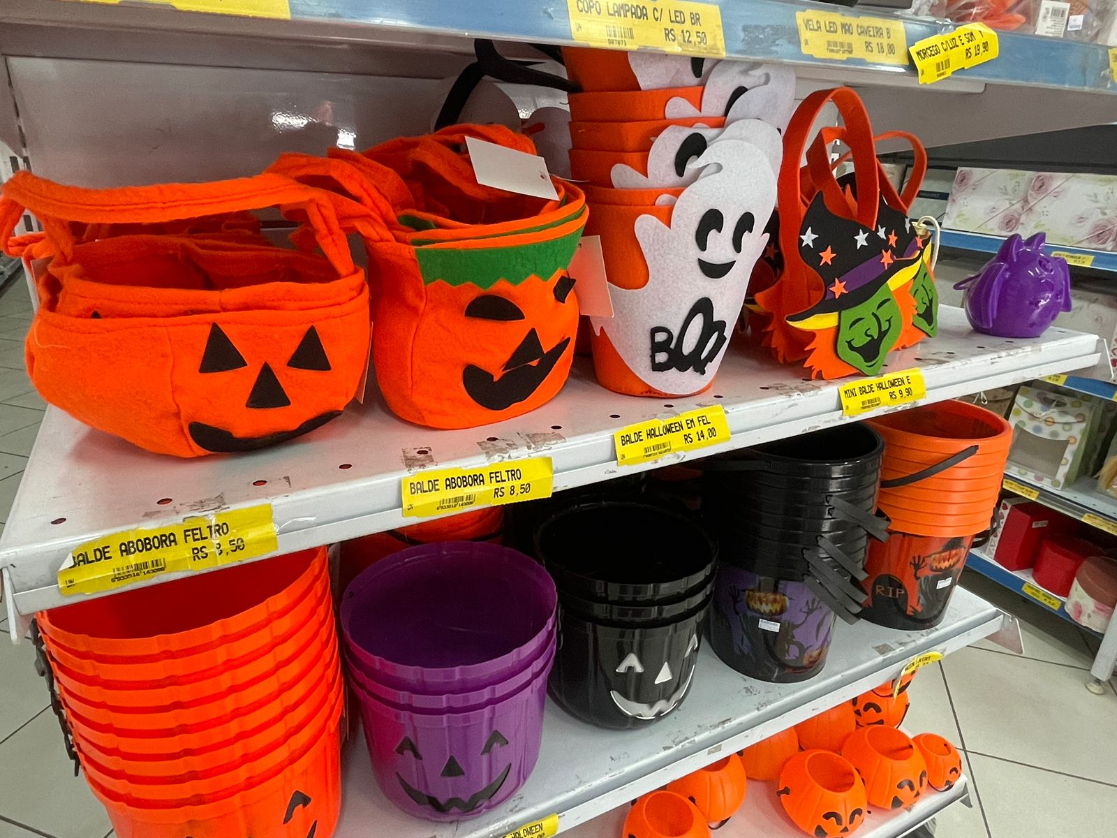 Festas de Halloween movimentam lojas de decoração em Campinas
