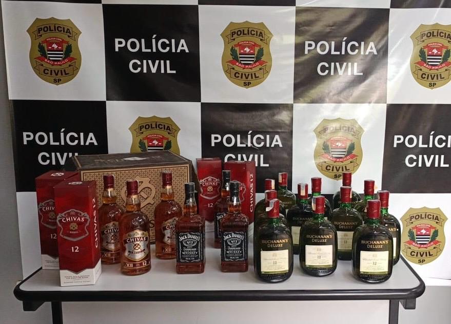 Homem é preso com garrafas de whisky falsificado em Campinas