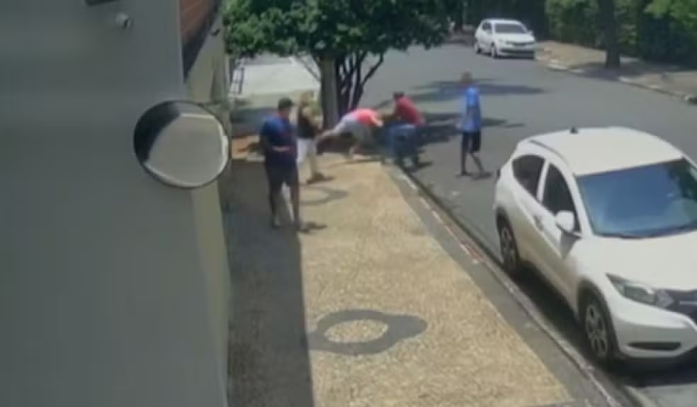 Comerciantes da região central mudam rotina para evitar assaltos em Campinas