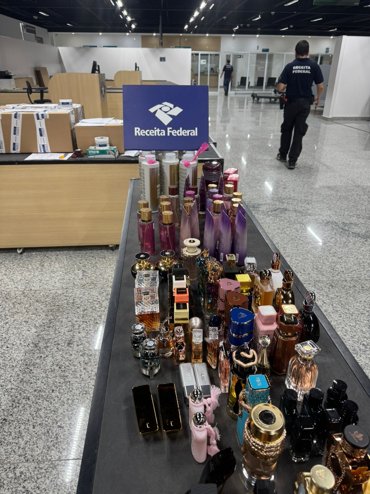 Operação em Viracopos tem mais de R$ 400 mil em produtos apreendidos