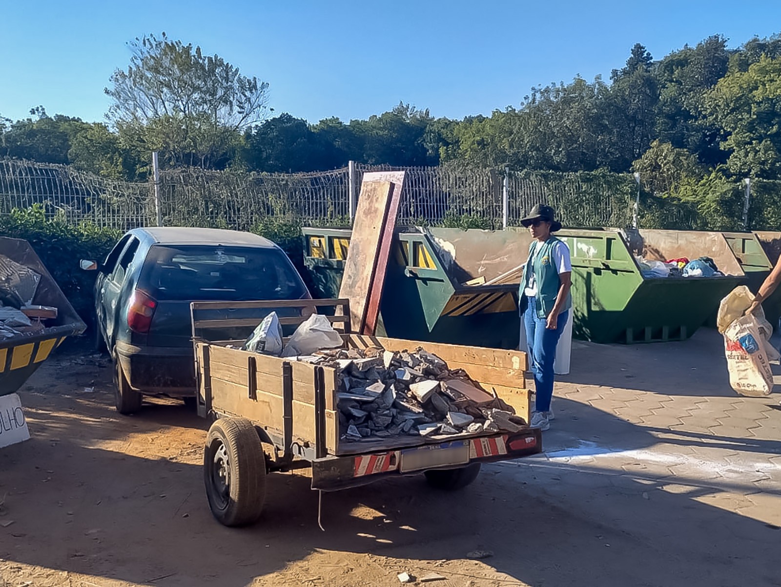 Motorista é multado em Hortolândia por descarte irregular de entulho em área pública