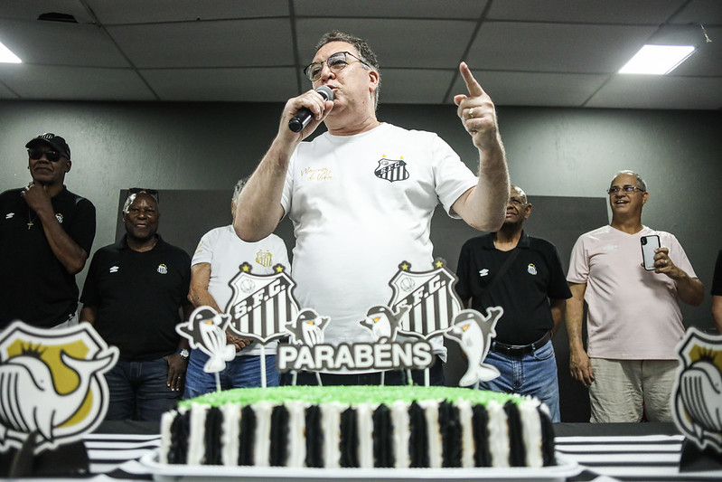 Presidente do Santos acredita em renovação de contrato de Neymar