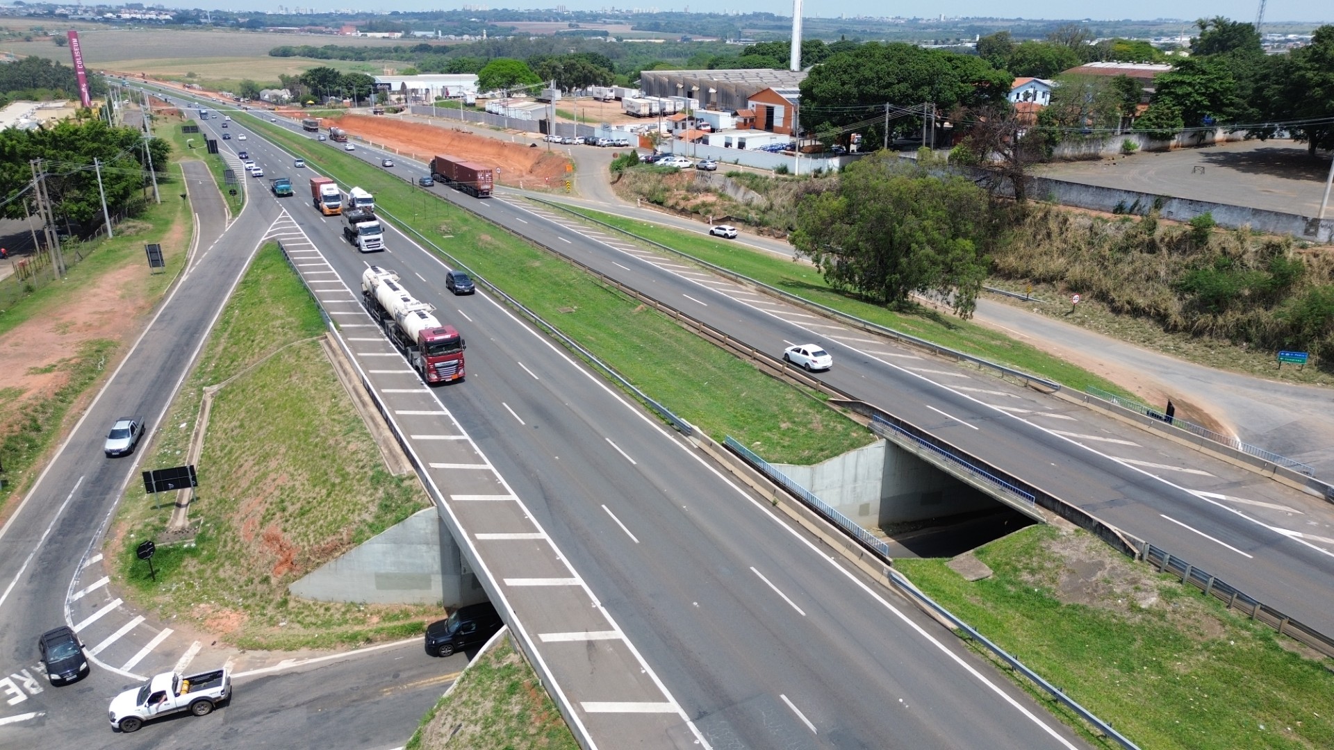Trevo do Real Parque é fechado; moradores tem que usar rotas alternativas