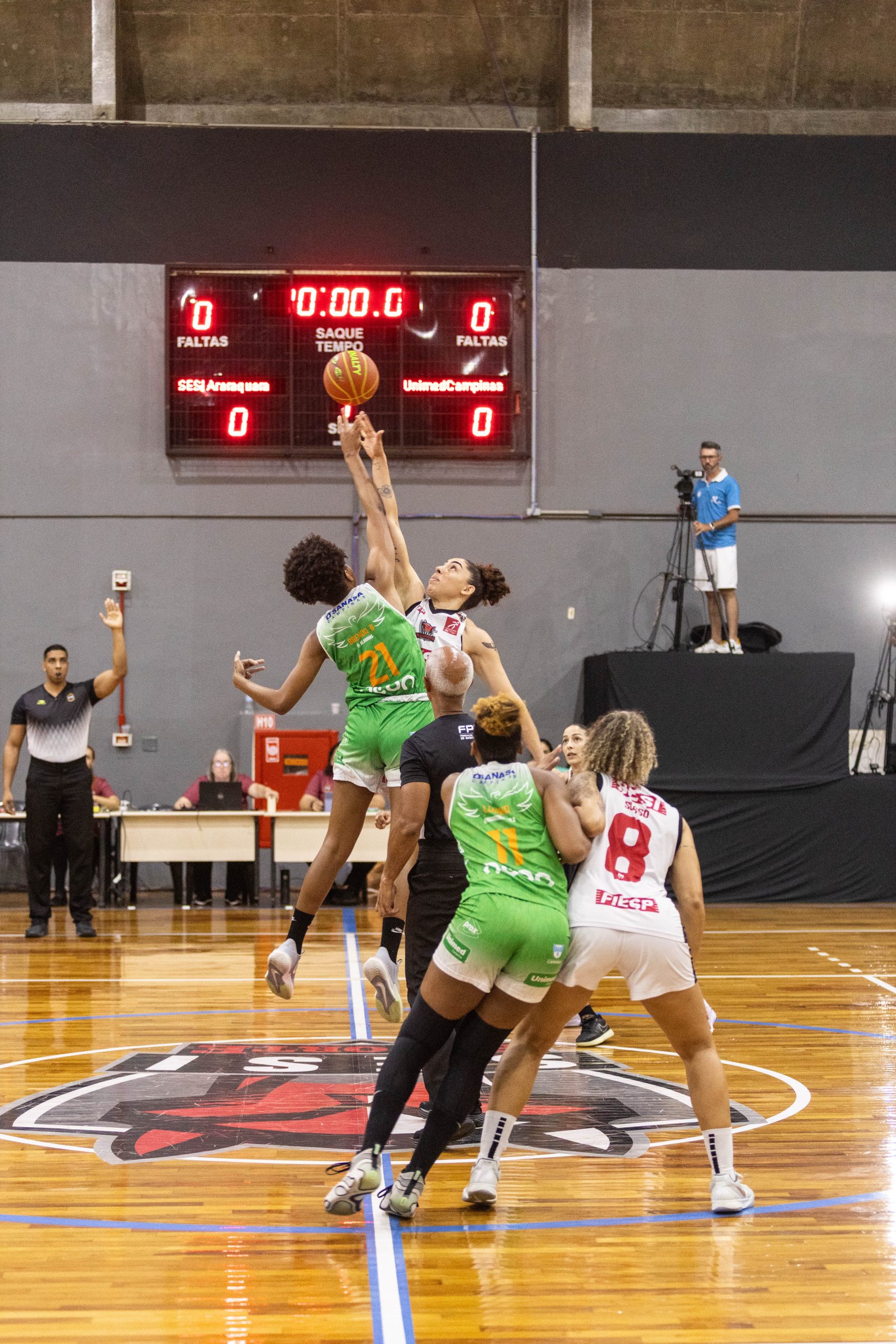 Unimed Campinas Basquete enfrenta o Sesi Araraquara na semifinal do Paulista