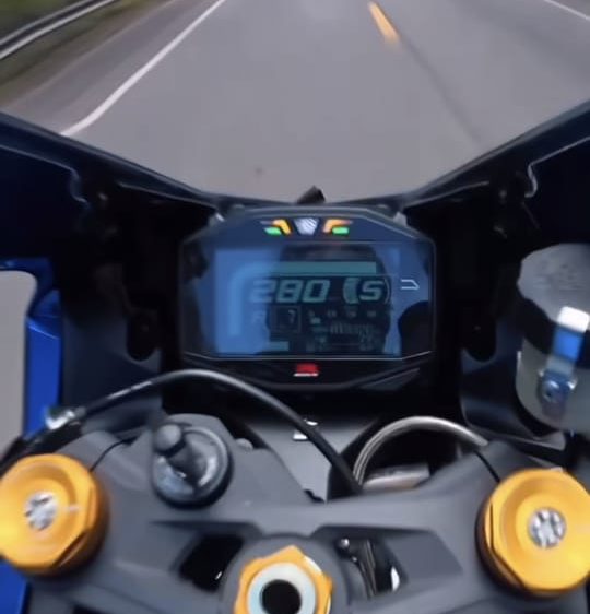Polícia identifica motociclista que acelerou a 280 km/h em rodovia de Amparo