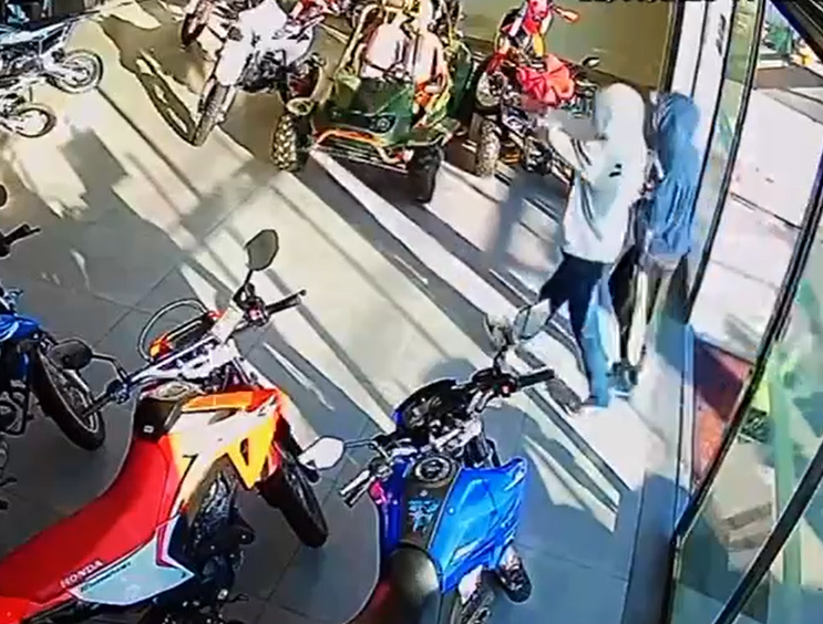 Polícia recupera moto e prende suspeito após assalto a loja em Campinas