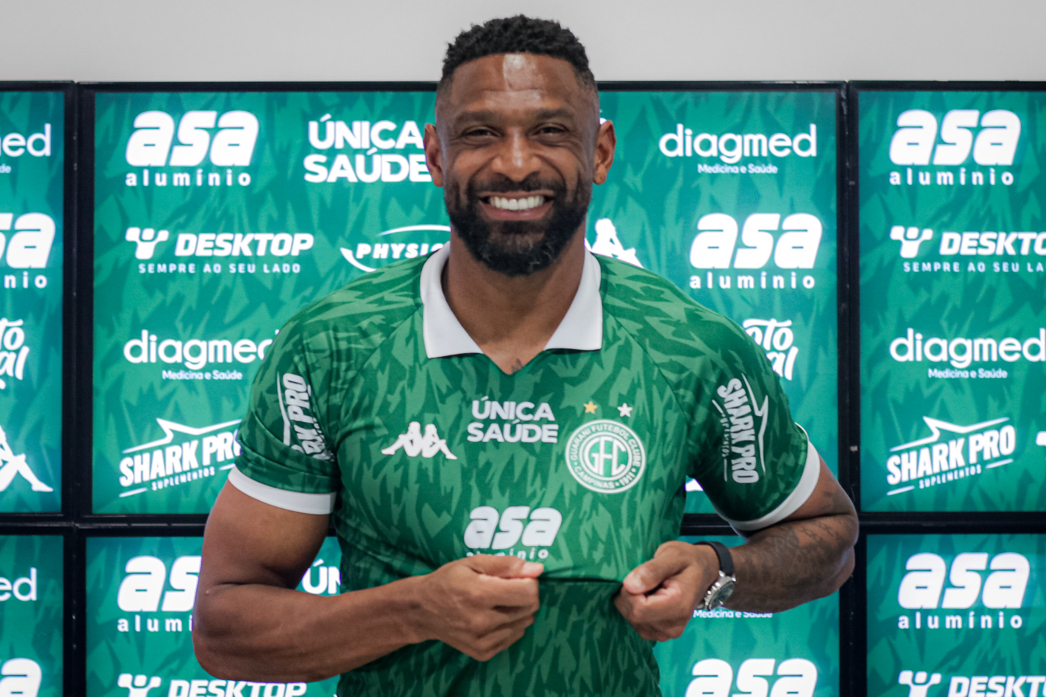 Rafael Donato é apresentado no Guarani: “Conquistar aqui será muito maior”