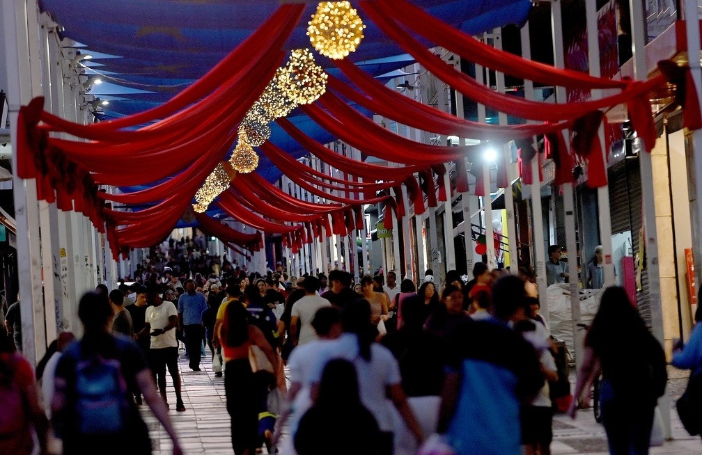Campinas ganha iluminação especial de Natal em cinco pontos da cidade