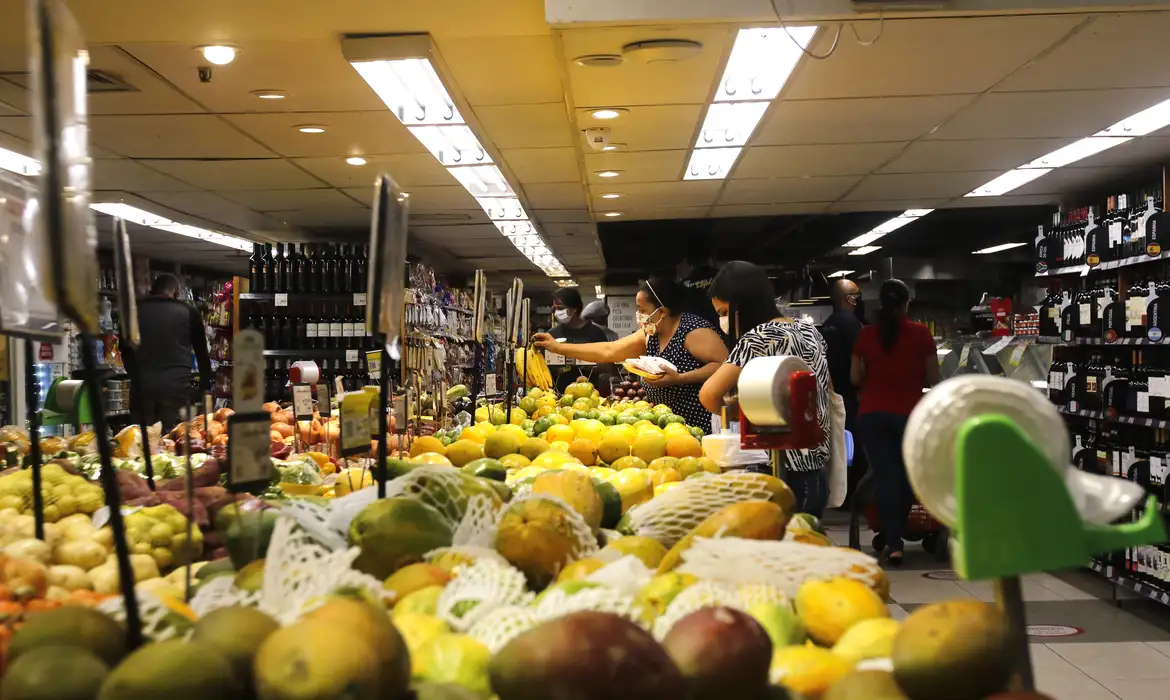 Pesquisa aponta variação de até 160% nos preços da ceia de Natal em Campinas