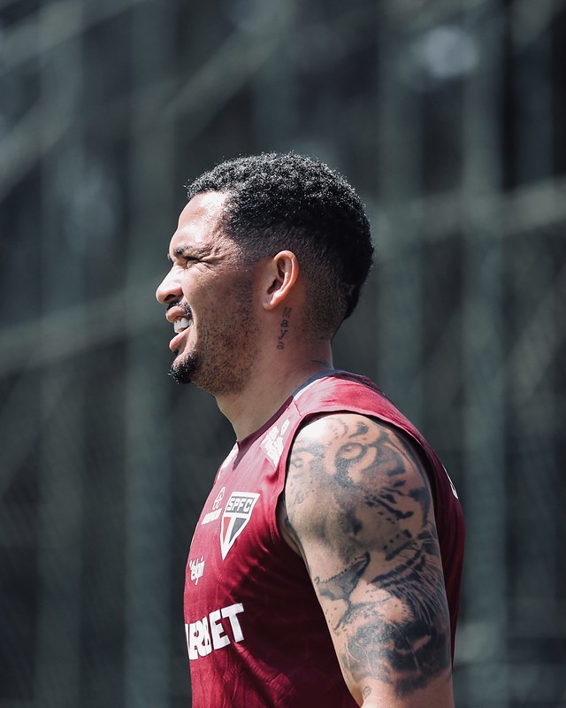 Crespo pode ter reforços no São Paulo para duelo contra o Inter na Vila Belmiro