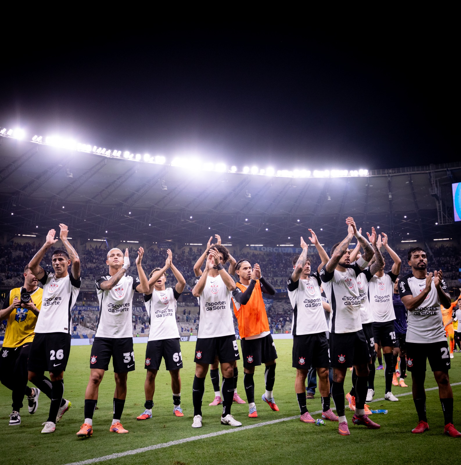 Dorival Júnior prega pés no chão no Corinthians para segundo jogo contra o Cruzeiro