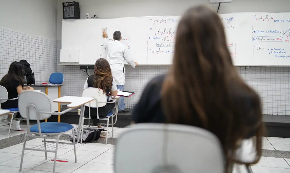 Região de Campinas soma mais de 3,3 mil professores afastados por problemas de saúde mental