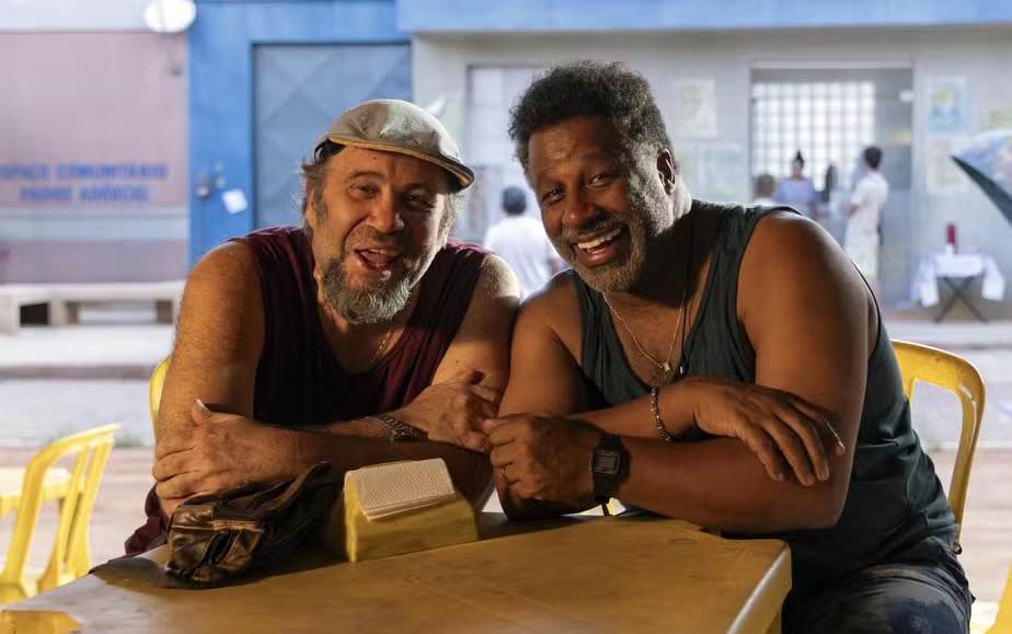 Retrospectiva Na Tela: Onde assistir os filmes e séries mais vistos de 2025