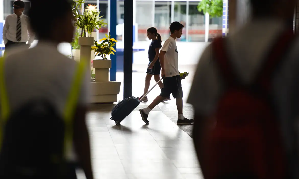 Bullying vira crime e registros mais que dobram em escolas do estado
