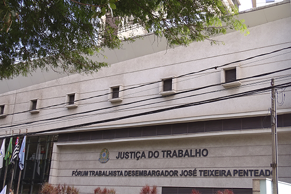 Princípio de incêndio suspende atividades do Fórum Trabalhista de Campinas; ninguém se feriu