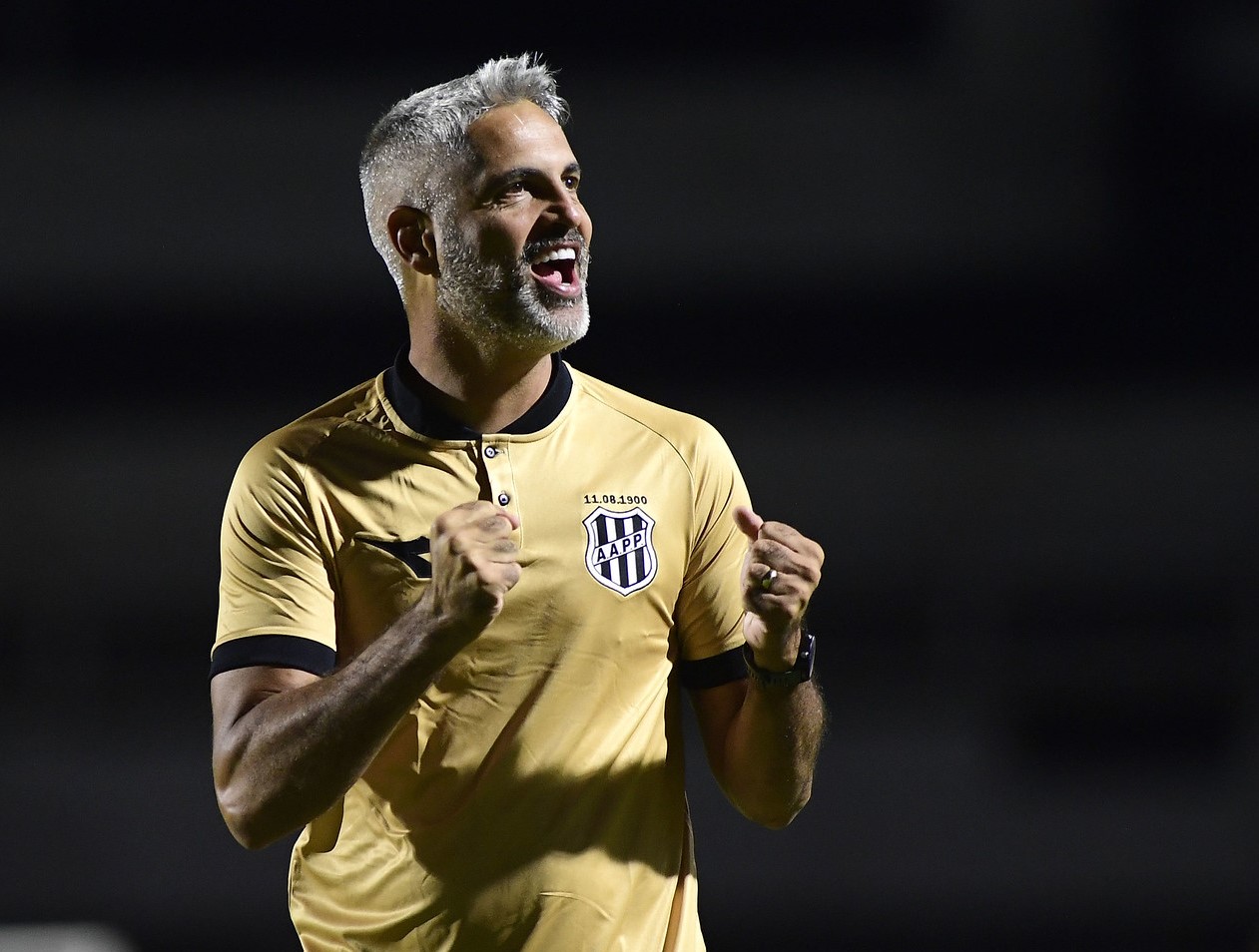 Rodrigo Santana comemora classificação da Ponte Preta e elogia comportamento da equipe
