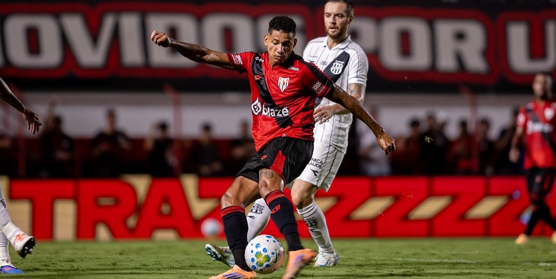 Ponte Preta leva gol no segundo tempo e fica de fora da Copa do Brasil