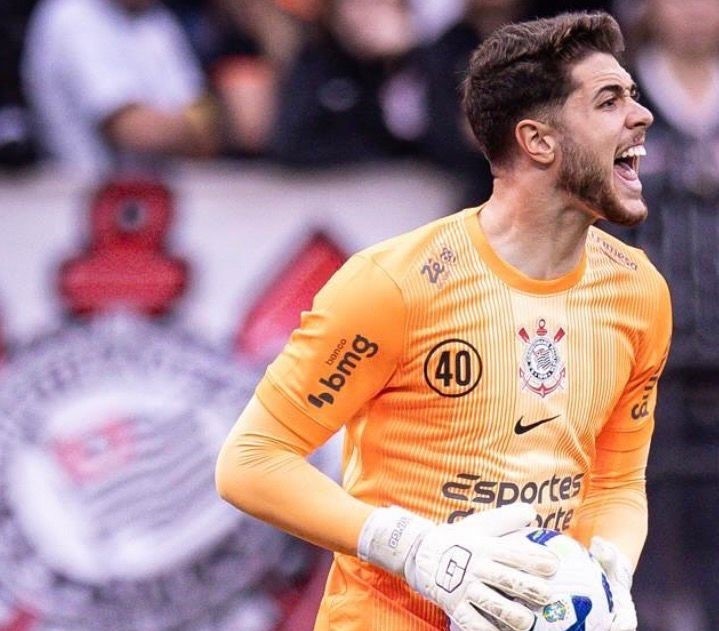 Corinthians enfrenta o Fluminense com goleiro reserva na retomada do Brasileiro