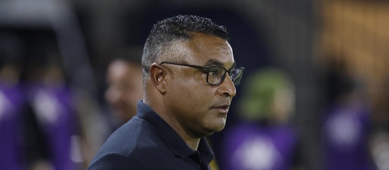 Pés no chão é o lema no São Paulo de Roger Machado