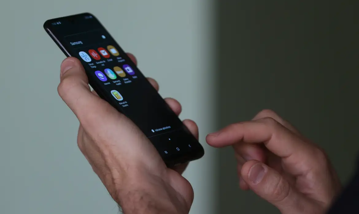 Nova tecnologia promete identificar chamadas e reduzir golpes telefônicos no Brasil