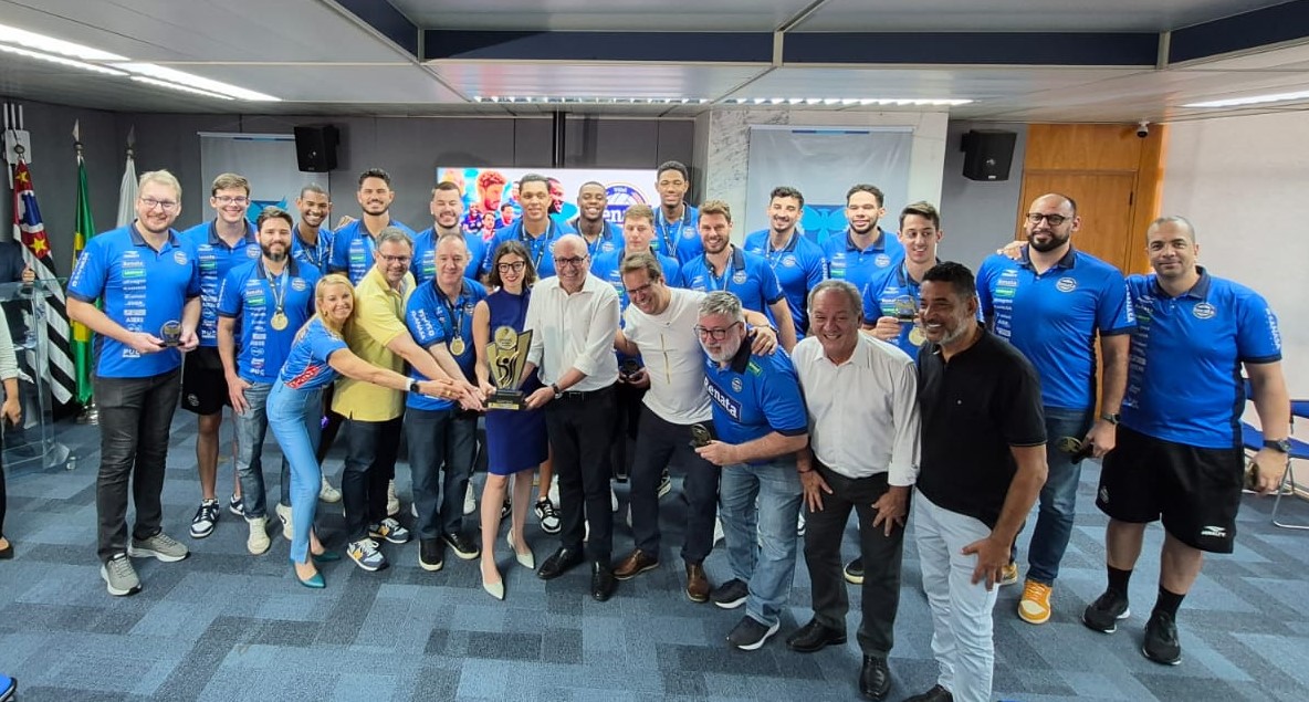 Bruninho celebra título do Sul-Americano: “Um dos momentos mais emocionantes da minha carreira”