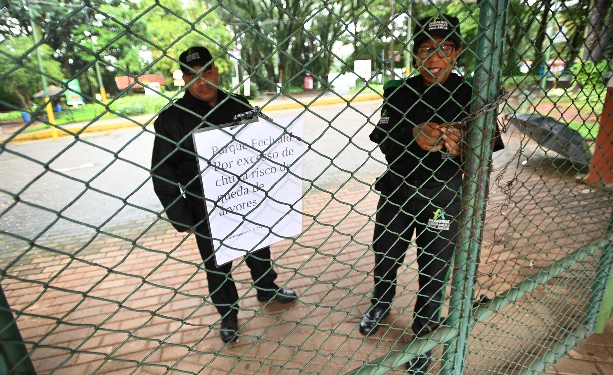 Após acumulado de chuvas, Campinas mantém fechados parques e bosques em três regiões da cidade
